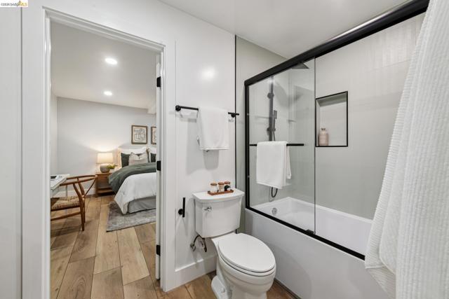 Image 40 of 54 For 7807 Outlook Ave