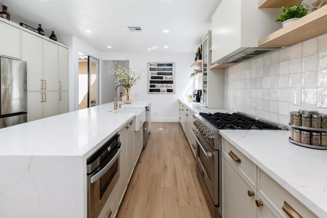 1464 Rivercrest Road, San Marcos CA: https://media.crmls.org/mediaz/21e61490-5226-4d7e-b975-86169cb6a78c.jpg