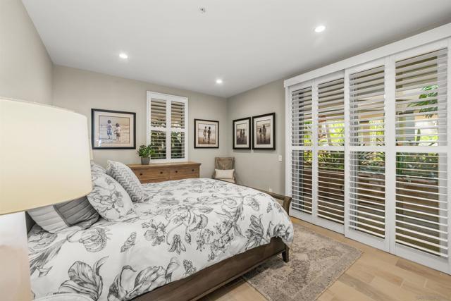 Image 22 of 28 For 1101 1st St  113