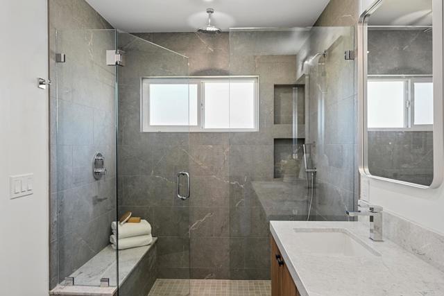 Detail Gallery Image 26 of 42 For 2015 Summit Dr, Escondido,  CA 92025 - 4 Beds | 3/1 Baths