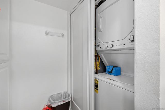 9342 Twin Trails Drive, San Diego CA: https://media.crmls.org/mediaz/21e76d1c-c5ff-4dfc-b782-0f94db65a134.jpg
