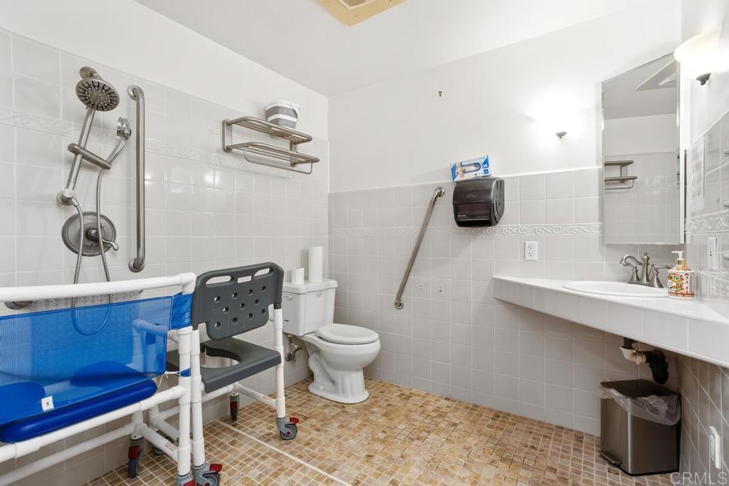 1341 Boyle Avenue A And B - photo 16