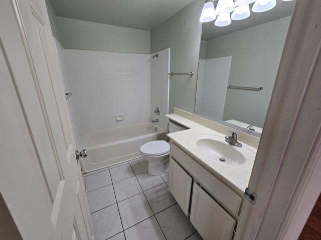 1204 Pickford Way, Salinas CA: https://media.crmls.org/mediaz/21e8048e-154a-4362-b2c9-3c931781b0b7.jpg