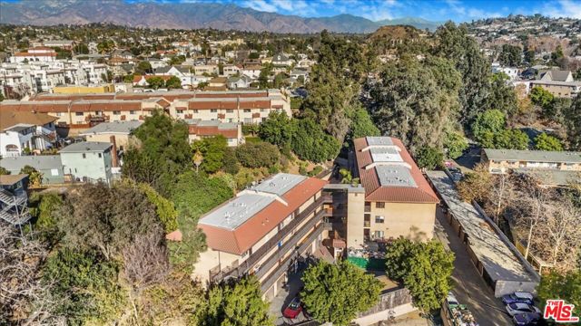 5036 Echo Street, Los Angeles CA: https://media.crmls.org/mediaz/21e82ec2-b383-460e-b3cb-77876e2910c4.jpg