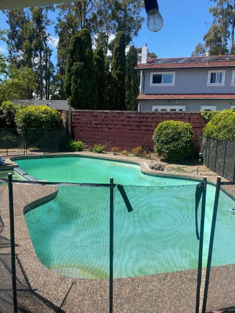 1683 Escalante Way, Burlingame CA: https://media.crmls.org/mediaz/21e8c27f-bb40-4dec-a48f-680182359181.jpg