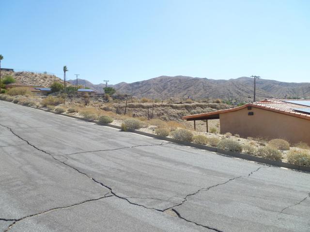 0 Calle De Vecinos, Desert Hot Springs CA: https://media.crmls.org/mediaz/21e8dc72-6f1e-43b6-b1c6-85b5c6348c30.jpg