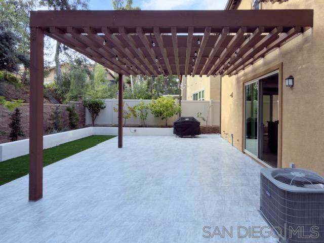10713 Audrey Way, San Diego CA: https://media.crmls.org/mediaz/21e8e01d-5201-4b8e-90da-94fe48a9aa20.jpg