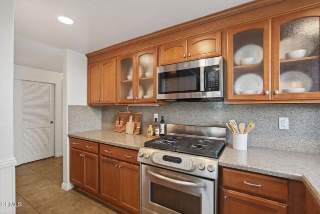 Image 9 of 39 For 9914 Jamestown Street