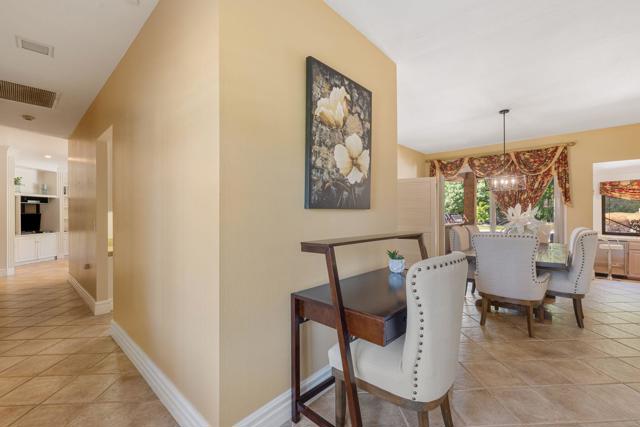 72056 Palm Haven Drive, Rancho Mirage CA: https://media.crmls.org/mediaz/21e90e93-db68-45a2-9a34-d9a1f4e09392.jpg