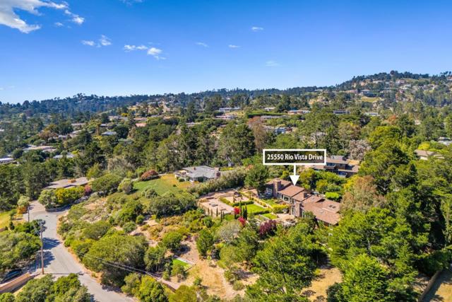 25550 Rio Vista Drive, Carmel CA: https://media.crmls.org/mediaz/21ea2cdb-a357-4c39-950c-b436090e6135.jpg