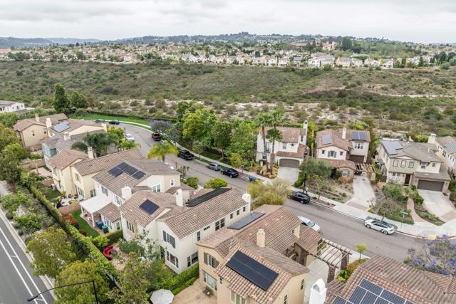 5621 Shasta Daisy Trl, San Diego CA: https://media.crmls.org/mediaz/21ea5090-ef57-40c8-b3b9-766a3aea291d.jpg