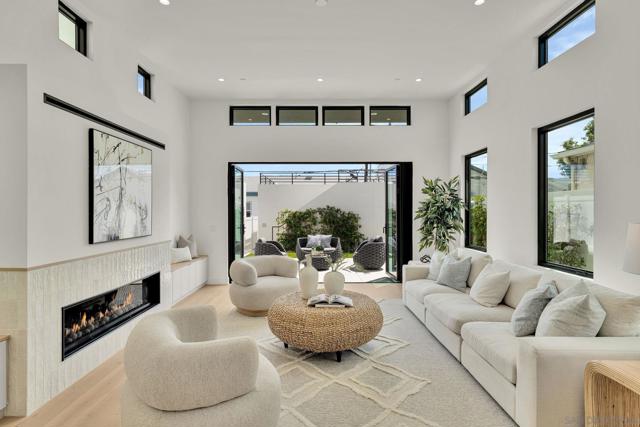 Image 7 of 32 For 1073 Opal Street