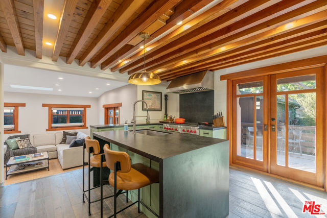 Image 20 of 50 For 706 Navy Street