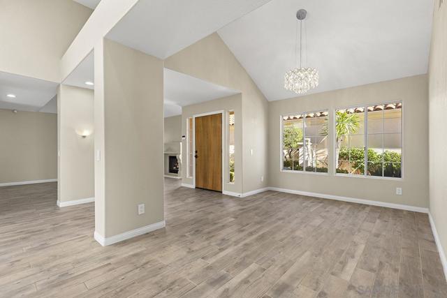 12071 Caminito Corriente, San Diego CA: https://media.crmls.org/mediaz/21eb1d83-bbee-4819-a243-59afd7b2fe96.jpg