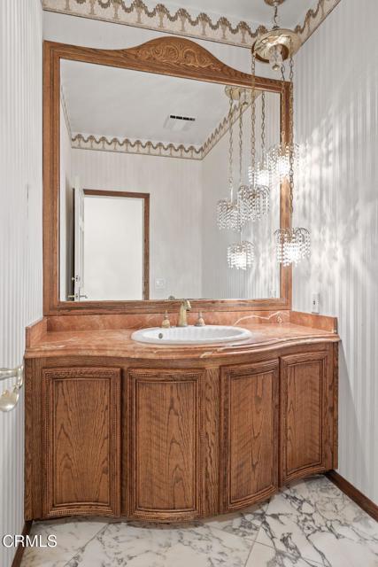 5287 N Creston Lane, Somis CA: https://media.crmls.org/mediaz/21eb7dd5-aaa7-45c7-b9e9-4696b1a77c83.jpg