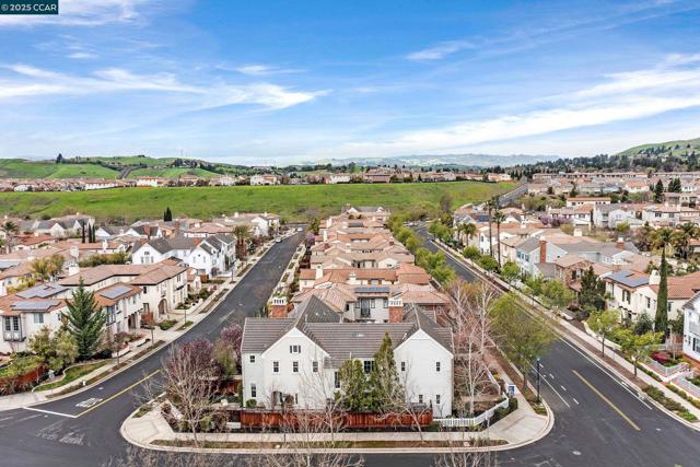 1966 Casablanca St, Danville CA: https://media.crmls.org/mediaz/21eb8900-672f-487d-a3d5-4f0dae3832a6.jpg