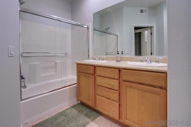 1184 Highbluff Ave, San Marcos CA: https://media.crmls.org/mediaz/21ebb9bd-58e0-429c-9d85-d4fe1b54207d.jpg