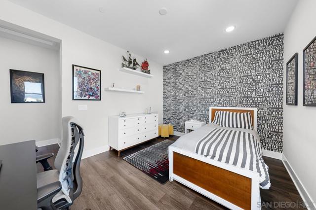 13722 Canyon Loop Trl, San Diego CA: https://media.crmls.org/mediaz/21ec3971-6208-4a1c-9e7e-69a4ae817503.jpg