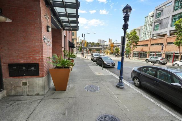 427 9th Ave., San Diego CA: https://media.crmls.org/mediaz/21ecd456-d36d-49f2-81c1-08f740e3f22b.jpg