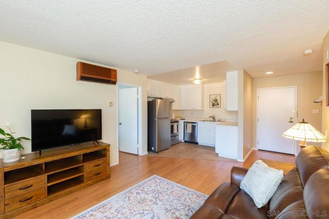 6330 Genesee Avenue, San Diego CA: https://media.crmls.org/mediaz/21ecdfaf-d264-4611-ad45-d22b377a631f.jpg
