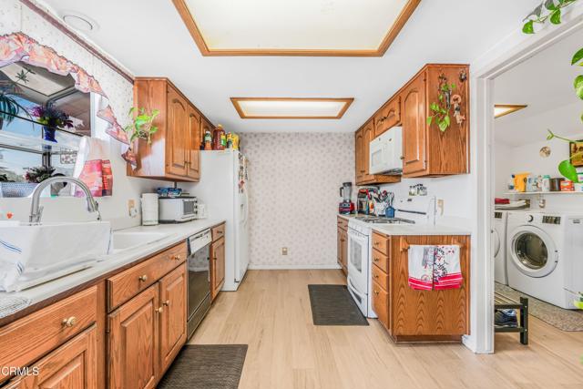 Detail Gallery Image 10 of 31 For 403 N L St, Oxnard,  CA 93030 - 3 Beds | 2 Baths