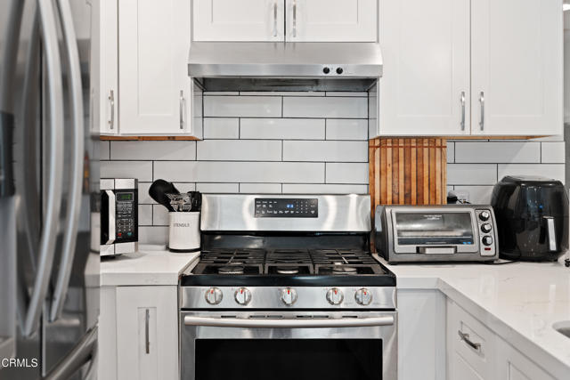 Detail Gallery Image 10 of 31 For 1328 Richmond Rd, Santa Paula,  CA 93060 - 3 Beds | 2 Baths