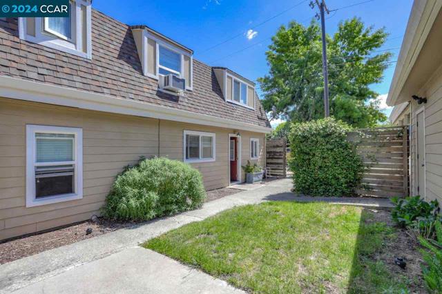 Image 3 of 40 For 1839 San Luis Rd