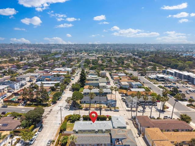 2073 79 Reed Ave, San Diego CA: https://media.crmls.org/mediaz/21f0b18f-a48f-427f-b063-2355b6c12354.jpg