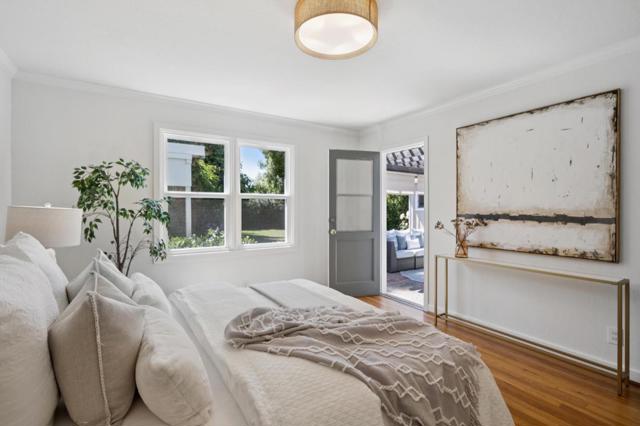 1050 Boranda Avenue, Mountain View CA: https://media.crmls.org/mediaz/21f1137b-fb20-4dd3-9b31-434047989797.jpg