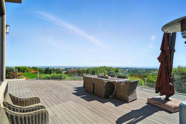 12252 Menalto Drive, Los Altos Hills CA: https://media.crmls.org/mediaz/21f1986f-6075-439a-b321-3627f8ed5955.jpg