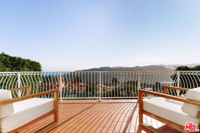 Drew Fenton | 16844 Calle De Sarah Pacific Palisades CA | MLS: 7448123