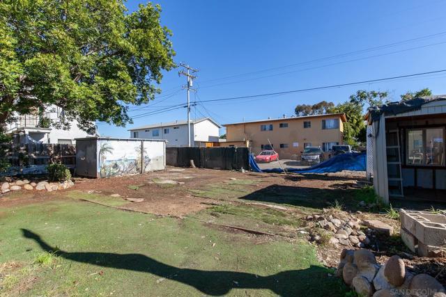 4539 Gila Ave, San Diego CA: https://media.crmls.org/mediaz/21f211f9-6d72-4014-8b21-74bb8f770062.jpg