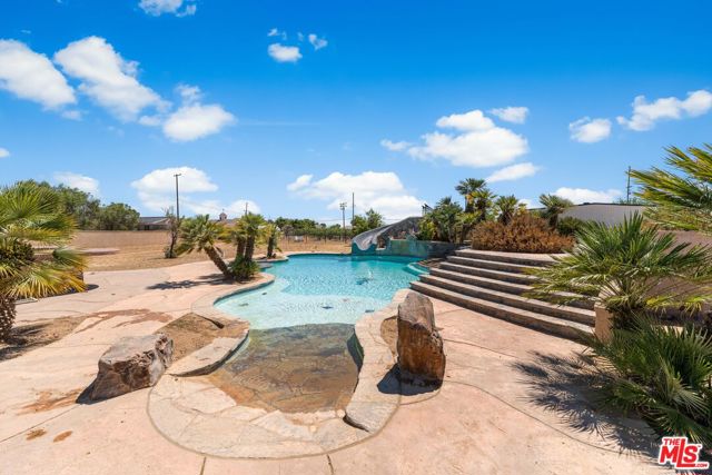 42094 W 21st Street, Lancaster CA: https://media.crmls.org/mediaz/21f2c157-5120-4d9b-ac8e-76e3ecf1b2cc.jpg