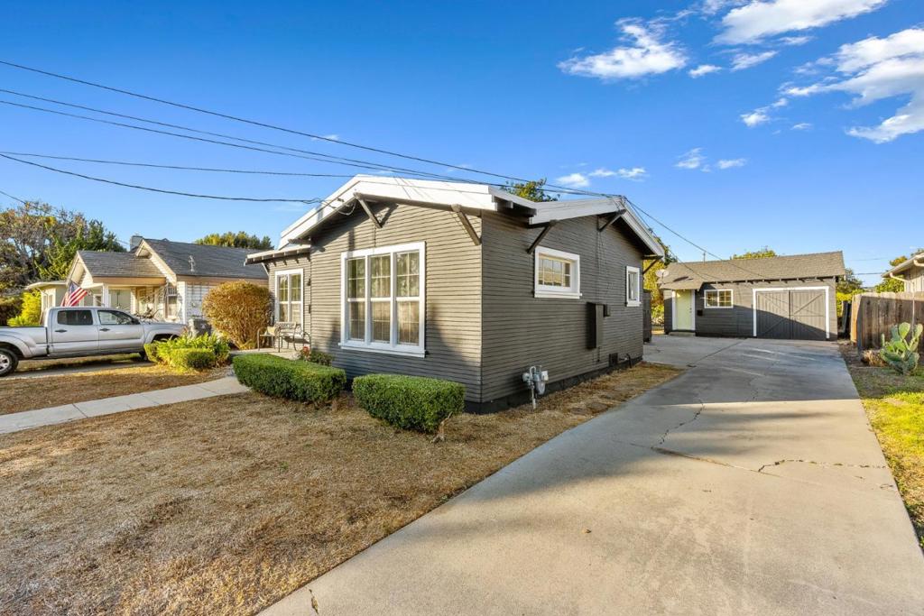 21F44484 9943 4A93 A5Bd 08D029Bd560A 35 Willow Street, Salinas, Ca 93901 &Lt;Span Style='BackgroundColor:transparent;Padding:0Px;'&Gt; &Lt;Small&Gt; &Lt;I&Gt; &Lt;/I&Gt; &Lt;/Small&Gt;&Lt;/Span&Gt;