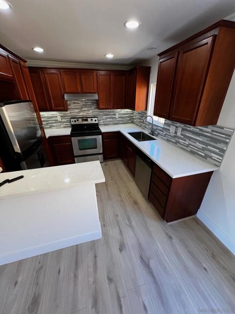 1927 Diamond St, San Diego CA: https://media.crmls.org/mediaz/21f46a82-da17-4b09-88cc-e0bc2c7575dd.jpg