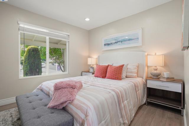 501 Amherst Ct, San Ramon CA: https://media.crmls.org/mediaz/21f5c894-e598-4533-8617-d91525541a1d.jpg