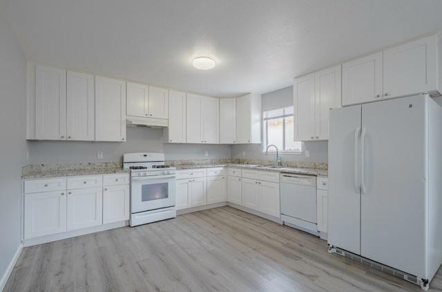 1708 Vosti Avenue, Soledad CA: https://media.crmls.org/mediaz/21f5d261-fc70-4188-8f27-9e0fb59a4245.jpg