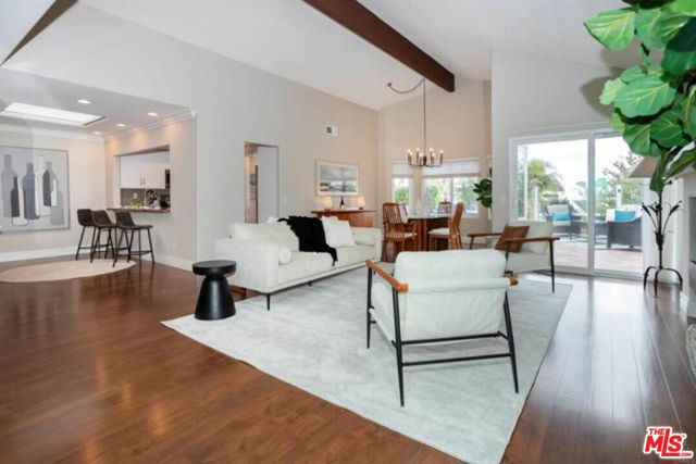 4732 Galicia Way, Oceanside CA: https://media.crmls.org/mediaz/21f684d4-1d1d-451b-adeb-921a183b0d61.jpg