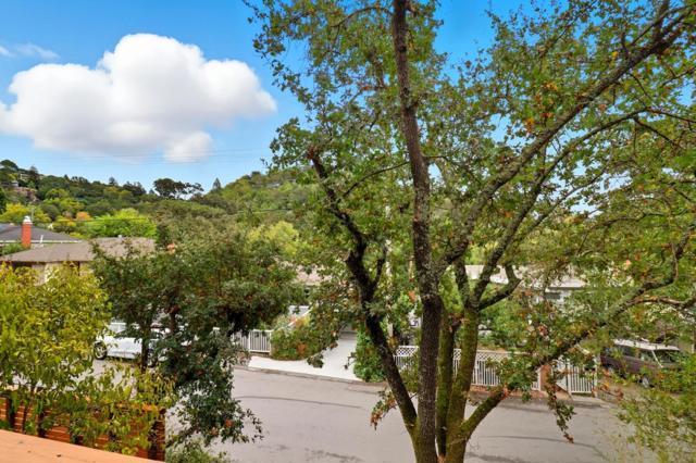 20 Brookmont Circle, San Anselmo CA: https://media.crmls.org/mediaz/21f6d9a8-5540-4772-97d1-cc1f0514ddbb.jpg