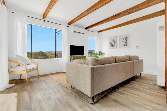 3854 56 Via Del Mar, San Diego CA: https://media.crmls.org/mediaz/21f78cce-de80-4b87-999f-d2b41557986f.jpg