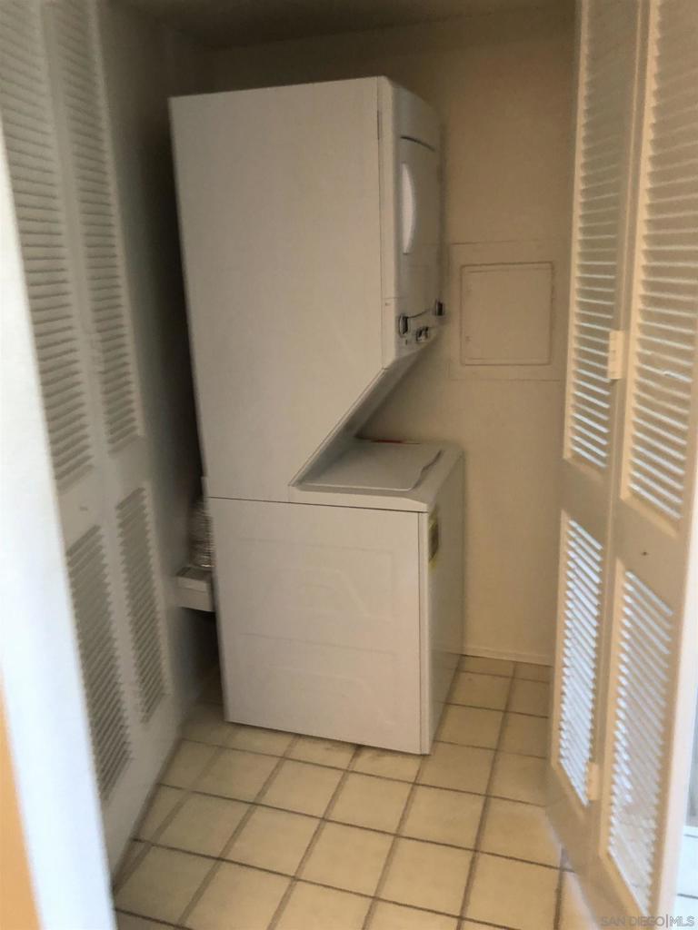 3833 Lamont St - photo 8