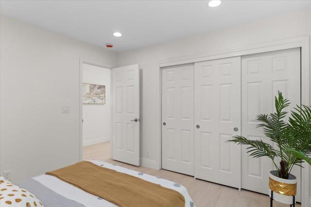 Image 24 of 54 For 10387 Avenida Lane