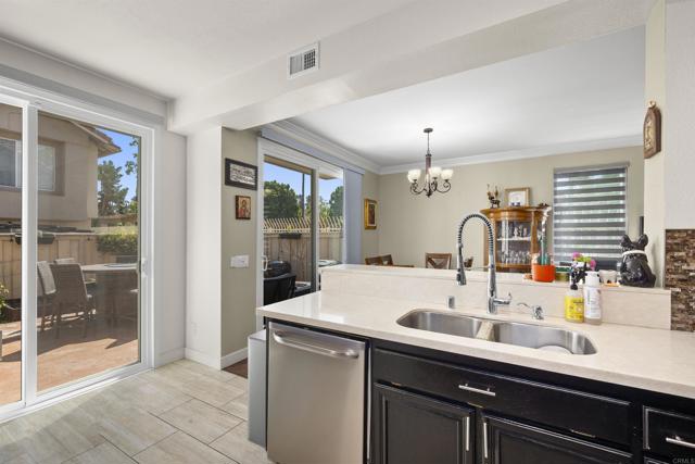 Detail Gallery Image 13 of 42 For 2259 Lago Ventana, Chula Vista,  CA 91914 - 3 Beds | 2/1 Baths