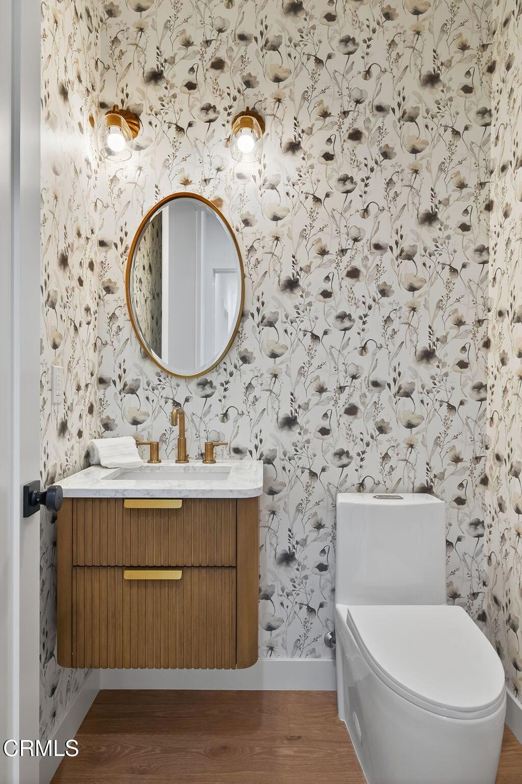 https://media.crmls.org/mediaz/21f8da77-9b50-41f8-ab3f-080a0f9d449d.jpg?preset=X-Large