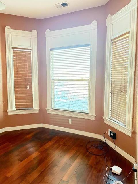 2841 Filbert Street, Oakland CA: https://media.crmls.org/mediaz/21f8f120-82cf-4ca3-81aa-4d13ce69999c.jpg