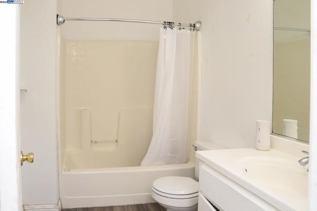 4295 N Archie Avenue, Fresno CA: https://media.crmls.org/mediaz/21f98a1a-0626-4638-a729-4caff60eed30.jpg