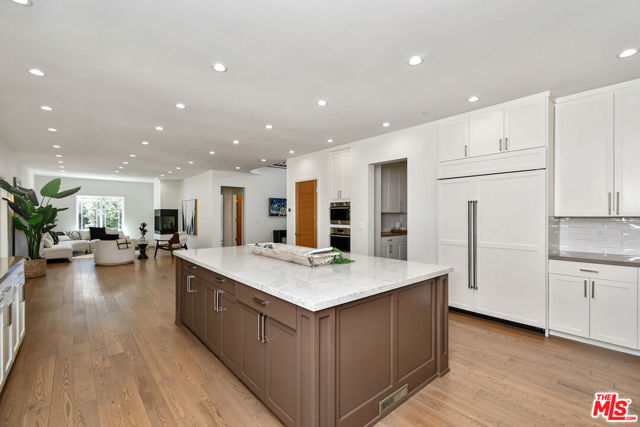 29677 Mulholland Highway, Agoura Hills CA: https://media.crmls.org/mediaz/21f999d8-c877-4b14-a85a-48fc84b94681.jpg