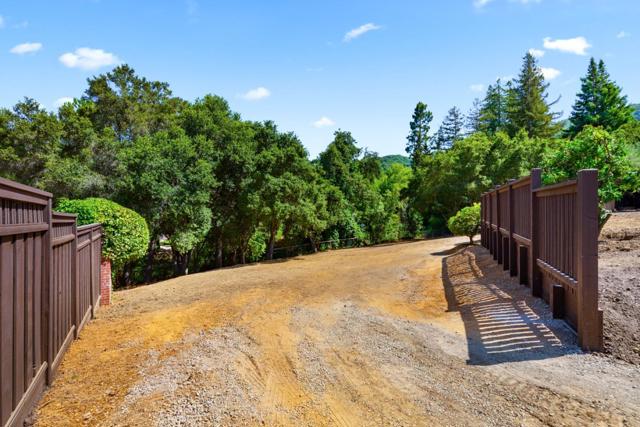 16070 Matilija Drive, Los Gatos CA: https://media.crmls.org/mediaz/21fa09b4-689e-4f65-a10e-917f76f39a44.jpg