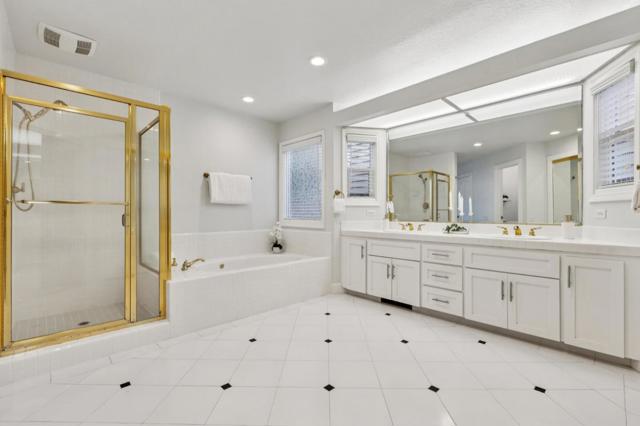 321 Eagle Trace Drive, Half Moon Bay CA: https://media.crmls.org/mediaz/21fa9c91-82c3-4113-86bf-90f28d9d6a87.jpg