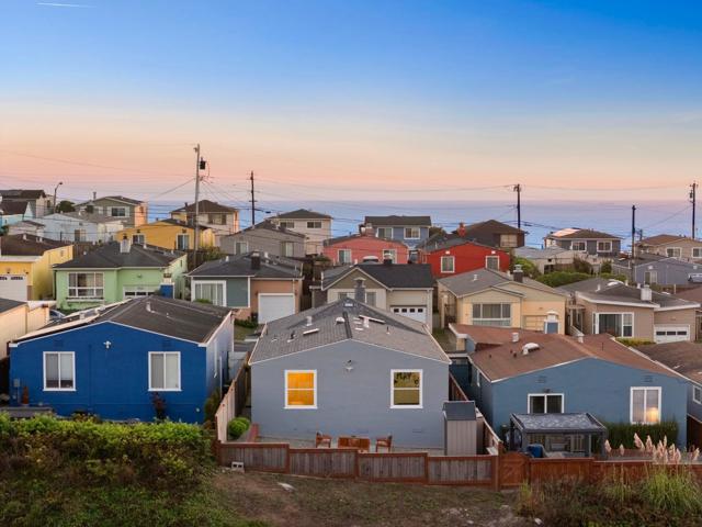 751 Skyline Drive, Daly City CA: https://media.crmls.org/mediaz/21fad970-3f76-40aa-b56d-bea2534a40a6.jpg